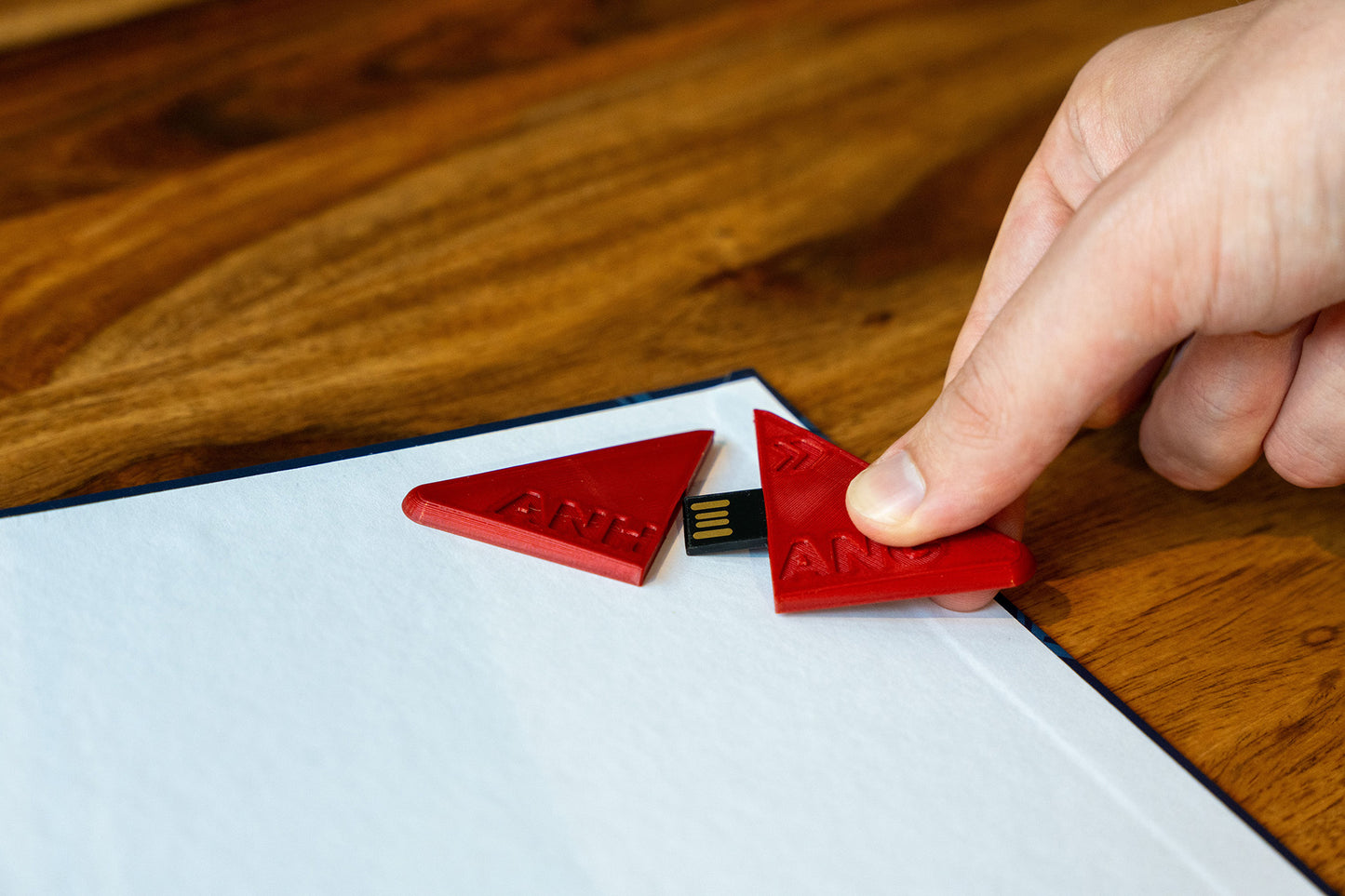 USB-Anhang – Die moderne Ergänzung für Bachelor-, Master- und Doktorarbeiten